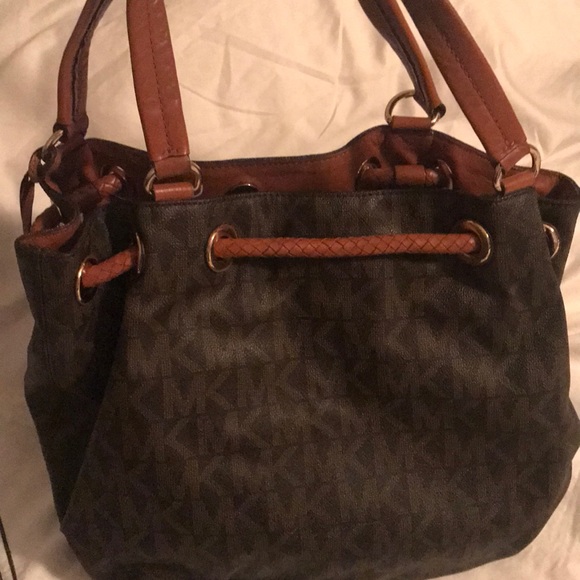 Michael Kors large shoulder bag & wallet set - Picture 5 of 8